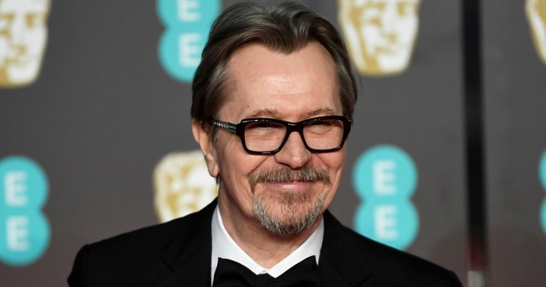 Gary Oldman prvotno je trebao glumiti negativca u trilogiji Viteza tame