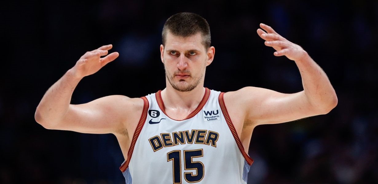 Jokića pitali što je naučio iz starih okršaja s Lakersima. Odgovor je baš jokićevski