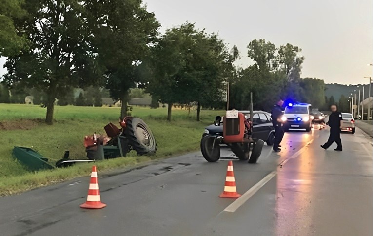 Ovo je jedan traktor. Pijana vozačica ga raspolovila u prometnoj nesreći u Slavoniji