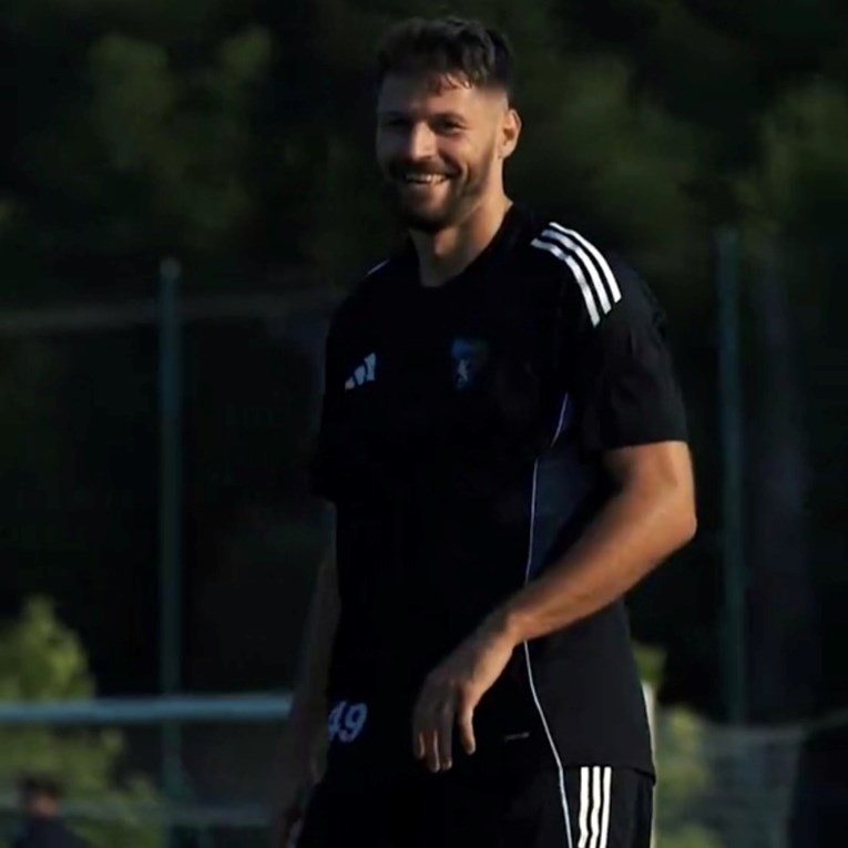 Petković odradio prvi trening u novom klubu. Pogledajte isječke