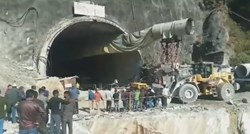 Urušio se dio tunela na autocesti u Indiji, najmanje 40 radnika zarobljeno