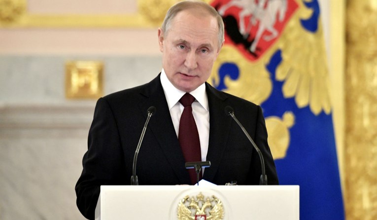 Putin povukao 25 milijardi dolara iz Sberbanka i VTB-a za poticaj gospodarstvu