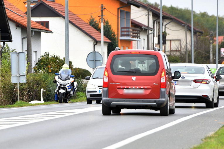 Danas je na cesti između Čakovca i Šenkovca bio usporen promet. Evo tko je razlog