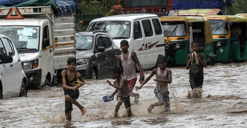 Više od 300 poginulih u monsunskom nevremenu u južnoj Aziji