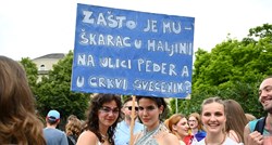 Natpisi na Prideu: "Zašto je muškarac u haljini na ulici peder, a u crkvi svećenik?"