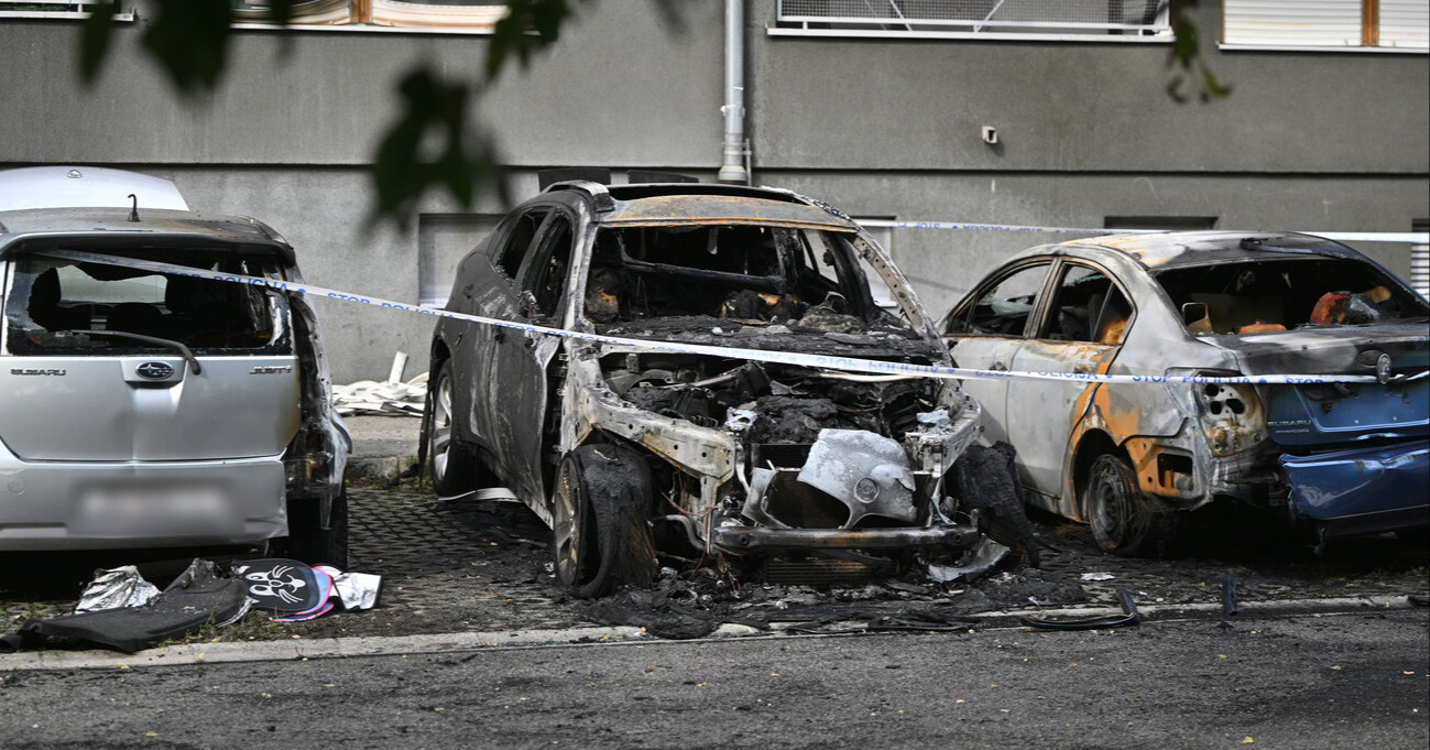 U Zagrebu izgorio BMW. Policija: Uzrok je otvoreni plamen