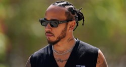 FIA-u je brinula Hamiltonova naušnica u nosu. Ipak su mu dozvolili nastup u Bahreinu