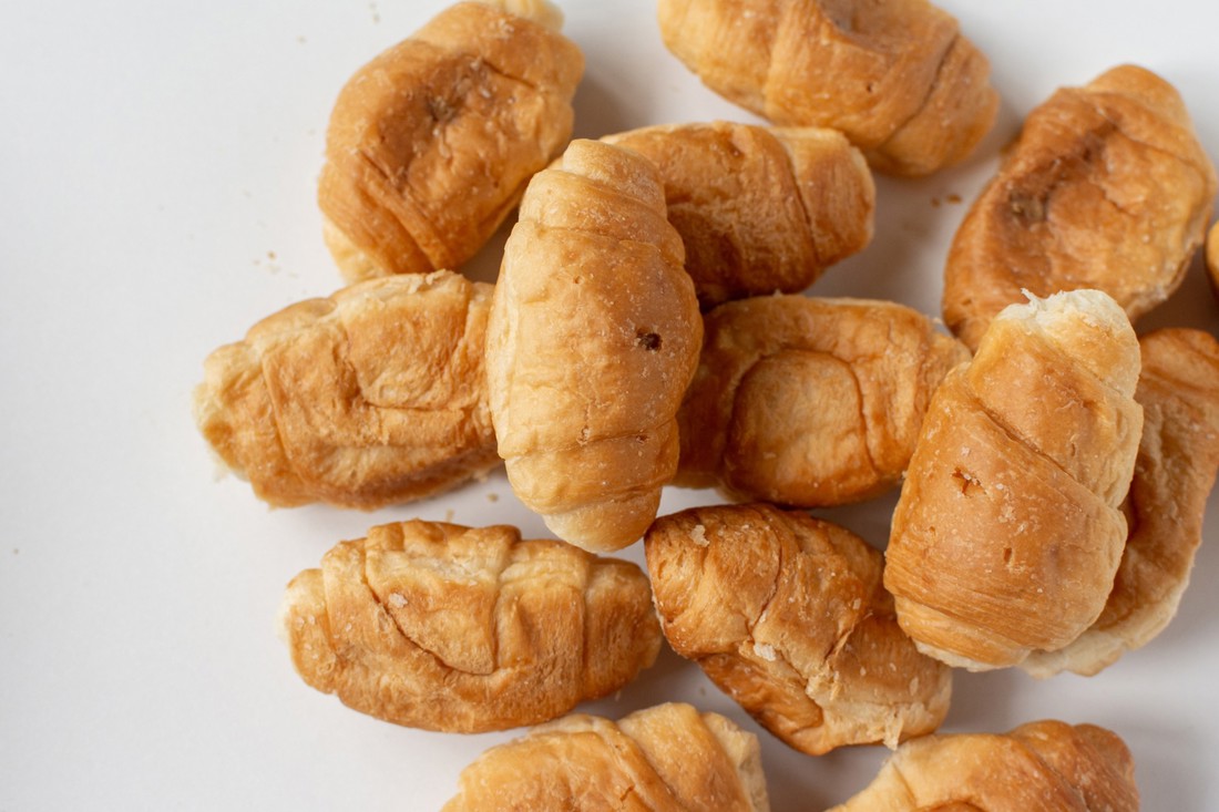 Kruh iz vrećice, mini kroasani... Koliko zapravo dugo ostaju "svježi" i - kako?