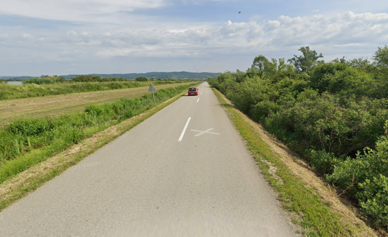 Nesreća kod Slavonskog Broda, sudjelovali autobus i kombi