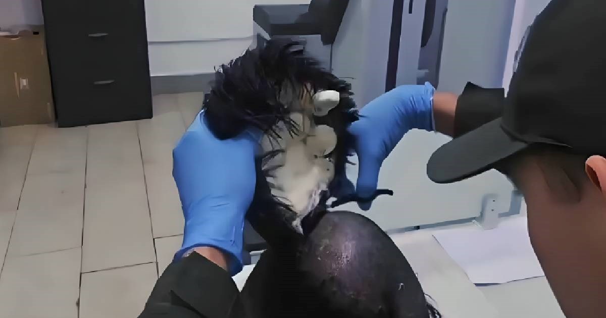 VIDEO U Kolumbiji uhvaćen krijumčar kokaina, skrivao ga ispod tupea