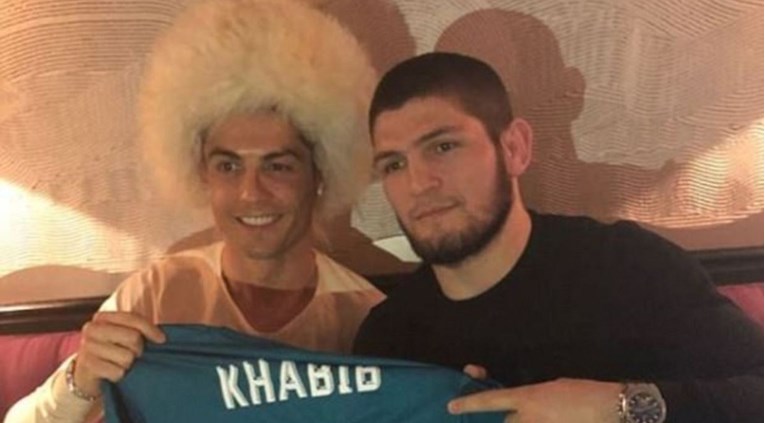 Ronaldo nakon Khabibova umirovljenja: Brate, tvoj otac bi bio ponosan