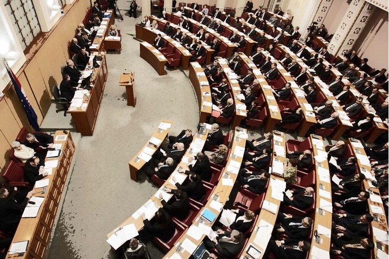 Sada će konačno moći prisluškivati one koji pokušavaju podmititi zastupnike