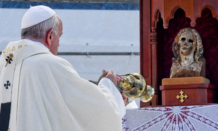 Papa Franjo: Posjedovanje nuklearnog oružja je izopačeno