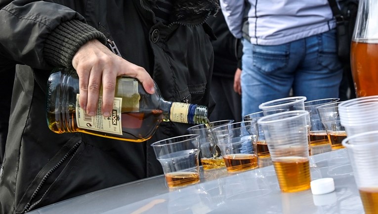 Britanska organizacija: Pandemija je normalizirala pijenje štetnih količina alkohola