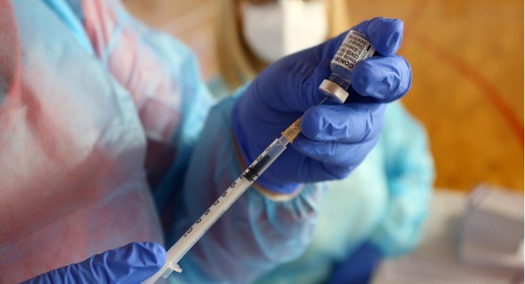 Britanska znanstvenica: Morat ćemo se redovito cijepiti protiv korone