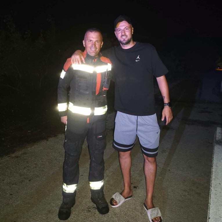 Danijel Subašić ponudio pomoć vatrogascima, ljudi: "U šlapama je došao?"