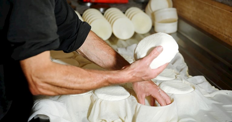 Najskuplji sir na svijetu proizvodi se u Srbiji, a recept je strogo čuvana tajna