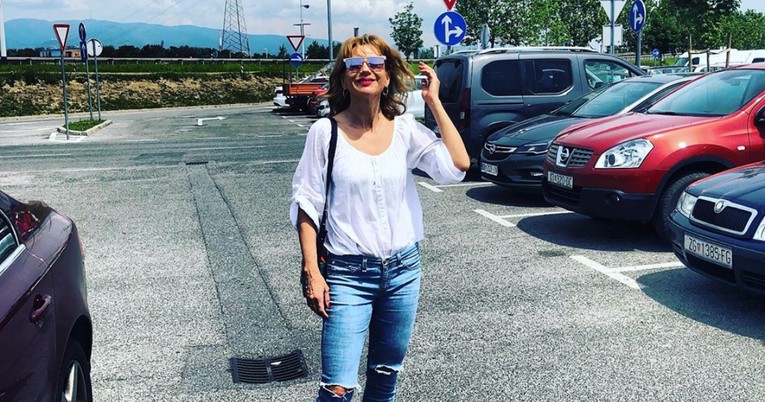 Domaća glumica ispratila djecu u školu pa oduševila priznanjem