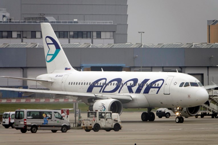 Slovenska aviokompanija Adria Airways proglasila bankrot