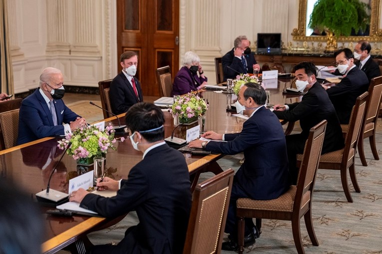 Sastali se Biden i japanski premijer, razgovarali o problemima s Kinom i S. Korejom