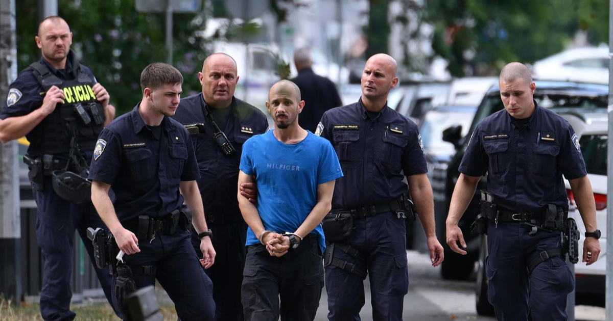 Novi detalji: Policajci mu prišli, on izvadio ručnu bombu M75 i izvukao osigurač