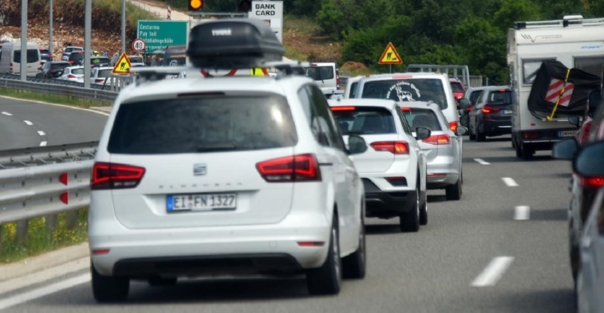 HAK: Kolona od 3 km na A1 između Brinja i Ogulina zbog nesreće