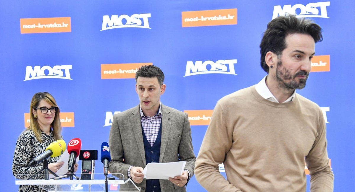 Most: Roditelji trebaju raditi šest sati, majkama ćemo uvesti prijevremenu mirovinu