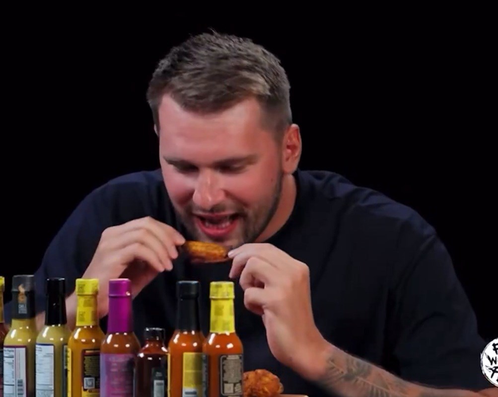 VIDEO Dončić psovao na hrvatskom dok je u emisiji isprobavao ljute umake