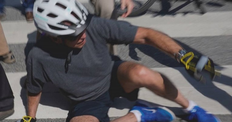 VIDEO Joe Biden pao s bicikla