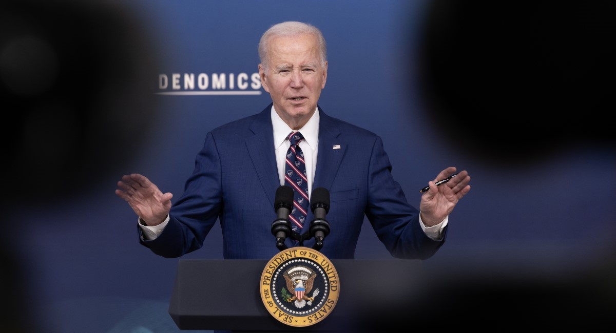 Biden će danas objaviti pravila za regulaciju umjetne inteligencije