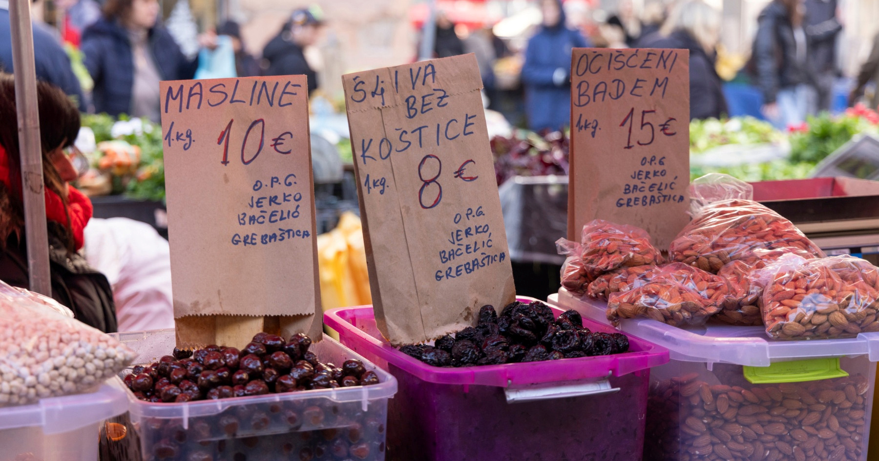 Cijene na Dolcu pred blagdane: Grincajg 2 €, krumpir 1.50 €, bademi čak 15 €