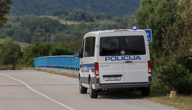 Trojica Srba pokušala krijumčariti strance. Uhićeni u Baranji