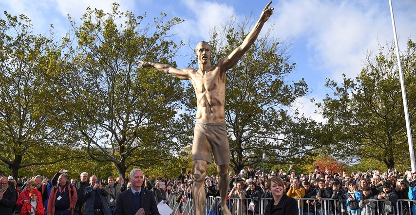 FOTO Ponovno oštećen kip posvećen Ibrahimoviću, otkinuli su mu nos