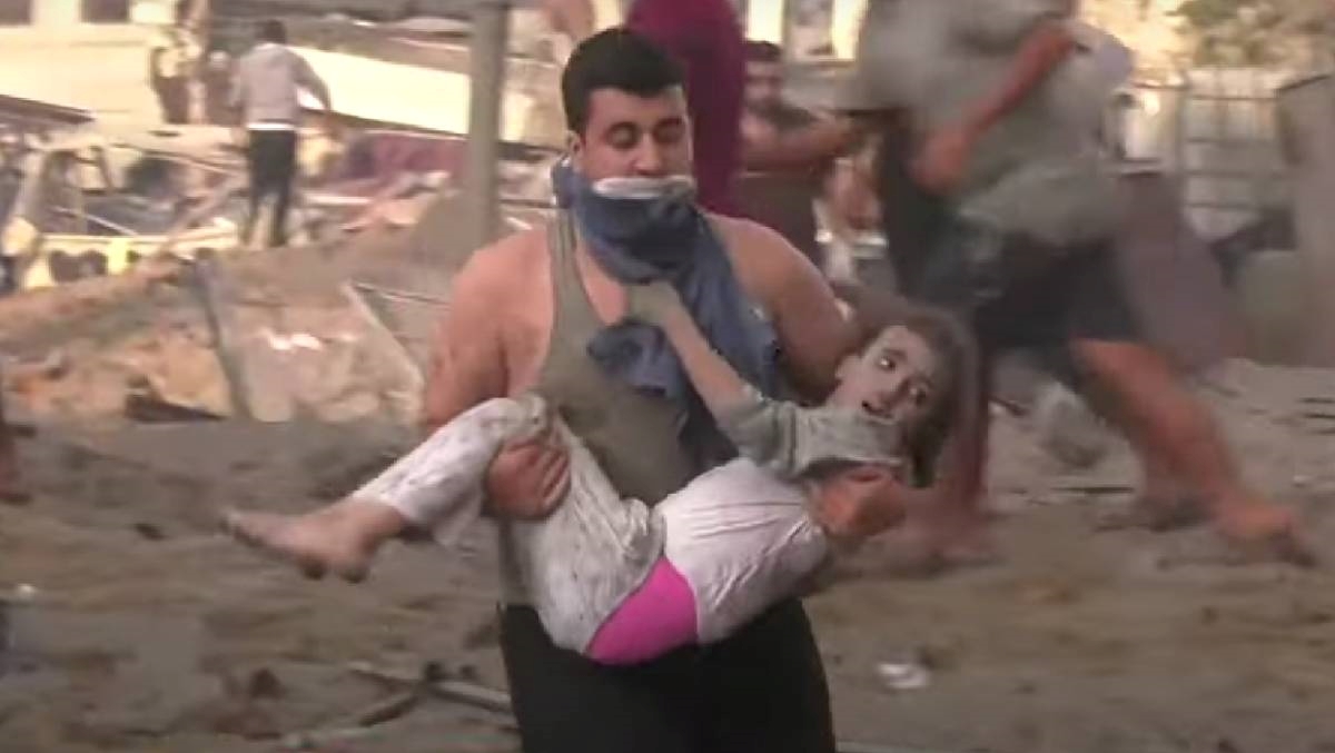 VIDEO Nova snimka spašavanja civila iz ruševina u Gazi. Među njima dosta djece