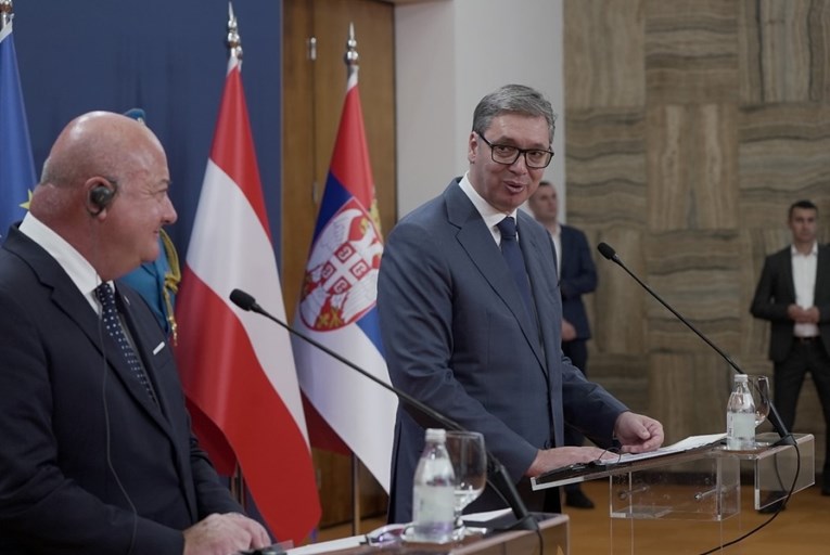 Vučić: Neću se ponovno kandidirati za predsjednika