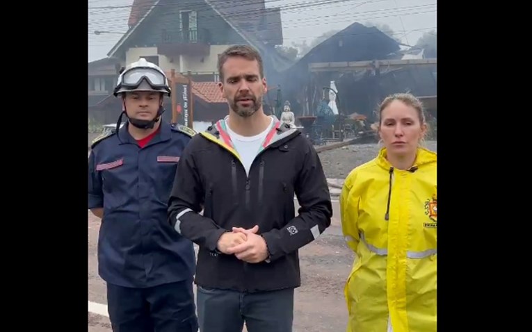 Mali zrakoplov srušio se na brazilski turistički grad, 10 poginulih