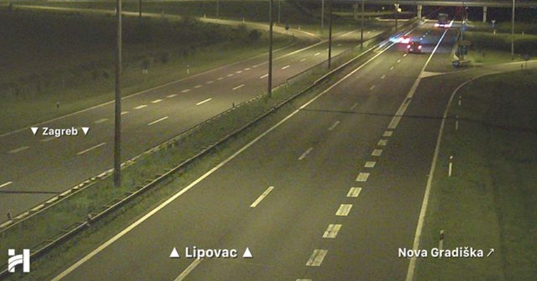 Sudarila se dva teretna automobila na A3. Teret se rasuo po kolniku