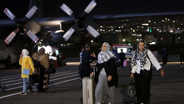 Izrael gađao sirijski aerodrom u Alepu