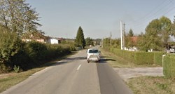 U sudaru dva automobila i motocikla u Karlovcu poginuo motociklist