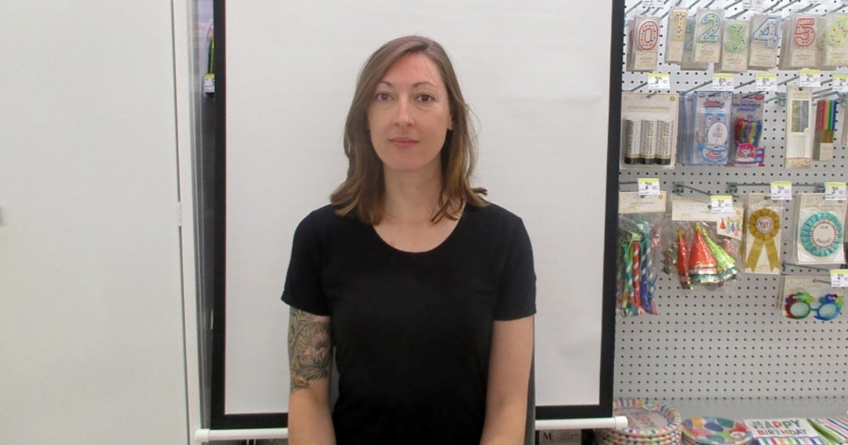 Žena otišla po novu fotku za putovnicu pa pokazala što je dobila i nasmijala milijune