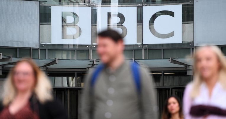 BBC pripremio krizni program ako po zimi nestane struje: "Slušajte radio u autu"