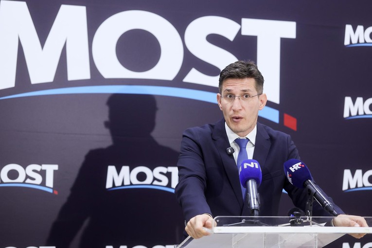 Troskot prozvao vrh SOA-e zbog otpada u Lici: "Netko mora odgovarati"