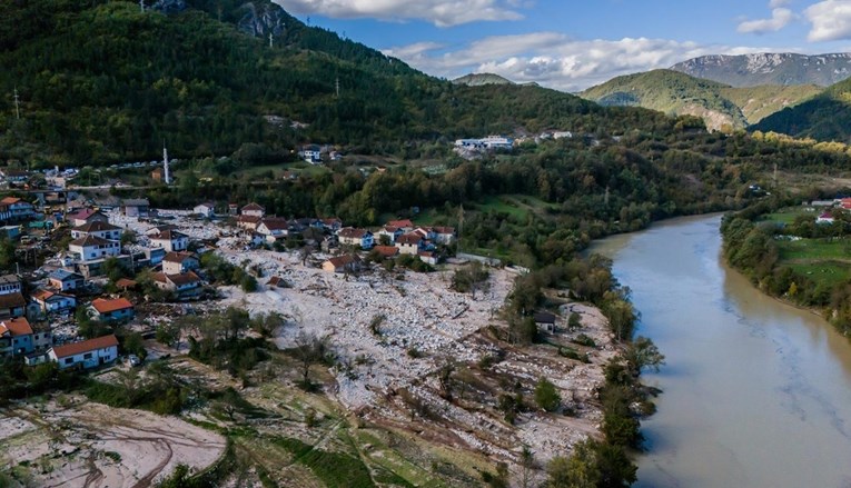 U Jablanici počela nastava u školama, obitelji smještene u kontejnerskim naseljima