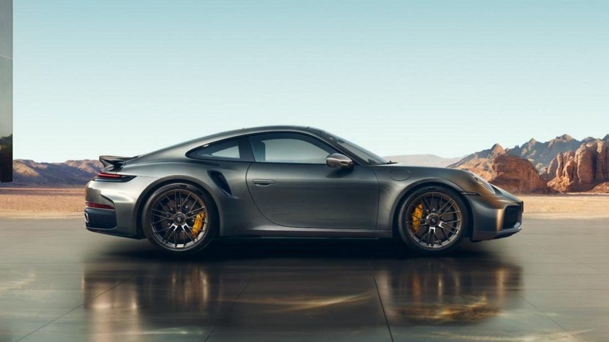 Porsche razvija lakši i snažniji hibridni pogon za budućnost