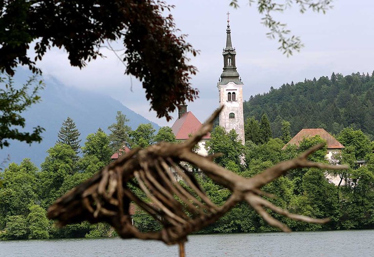 Crkve u Sloveniji otvaraju se od 4. svibnja, još nisu objavili točne upute