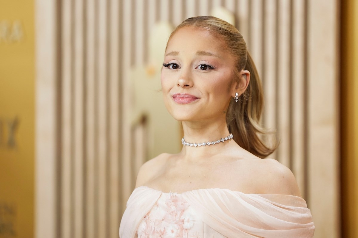 Ariana Grande izbacuje deluxe verziju svog albuma, dodat će šest novih pjesama