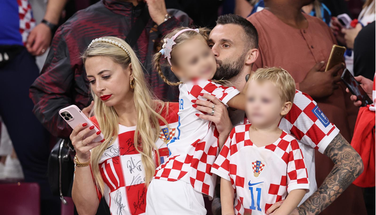 Brozović se od reprezentacije oprostio fotkom s obitelji, evo tko mu je supruga