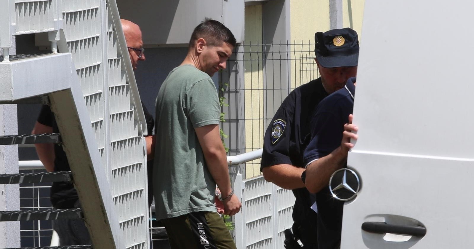 Izvor iz MORH-a za Index: Anušić naredio provjeru kako je Matija M. ušao u vojsku