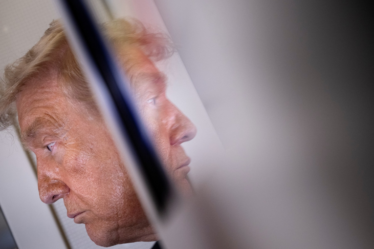 Trump se našao u ogromnom problemu. "Izigrali su ga kao budalu"