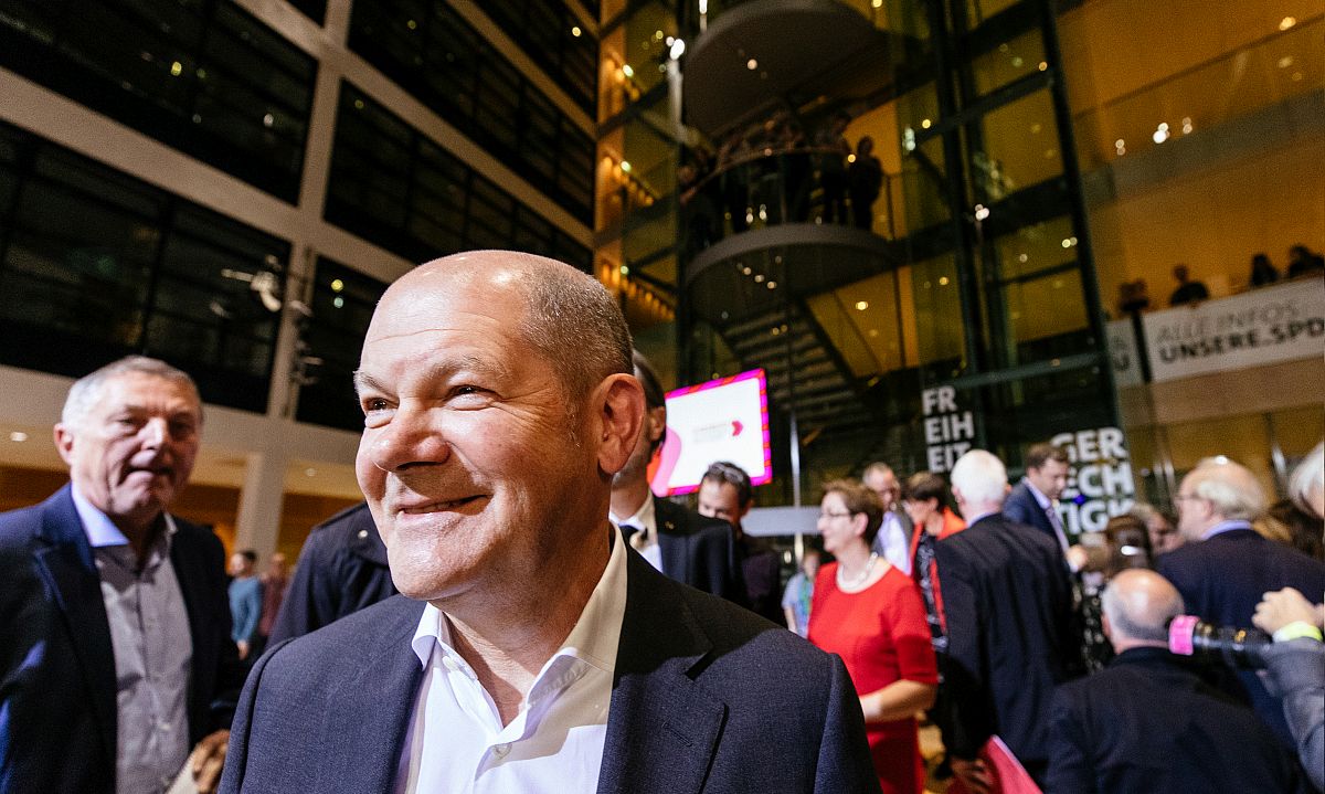 Njemački SPD bira novog predsjednika, u prvom krugu najviše glasova dobio Scholz